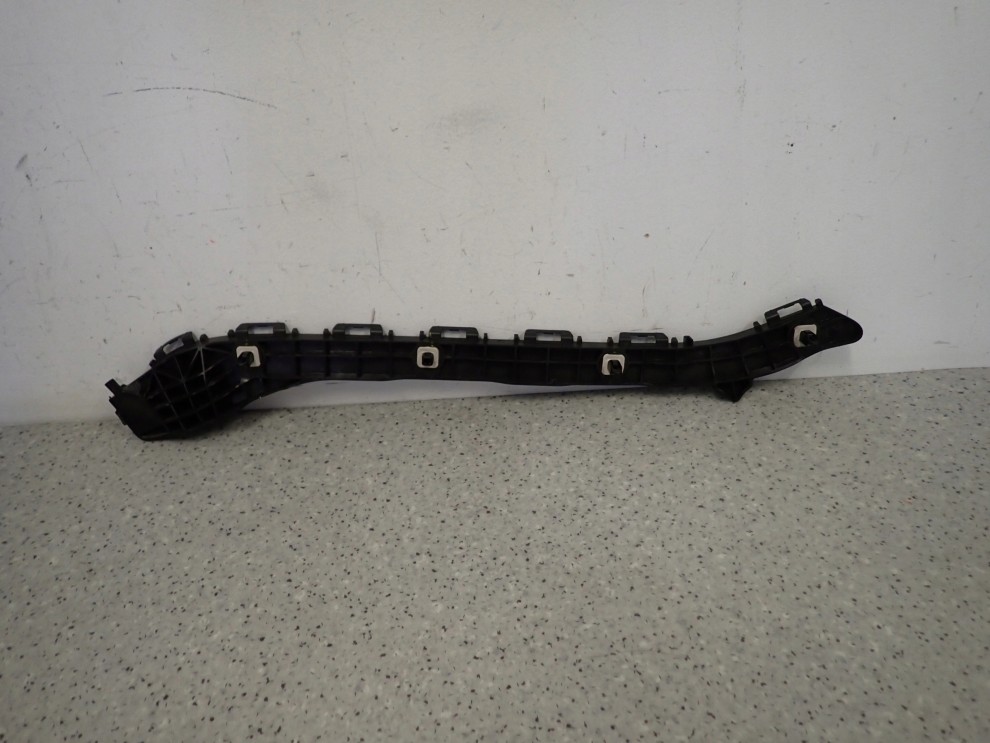 TOYOTA AURIS II 13-18 KOMBI ŚLIZG ZDERZAKA TYLNY PRAWY 8/10