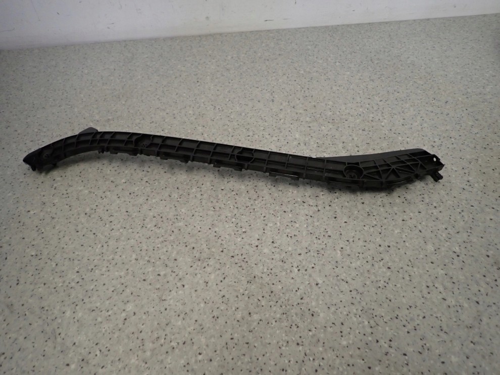 TOYOTA AURIS II 13-18 KOMBI ŚLIZG ZDERZAKA TYLNY LEWY 3/8