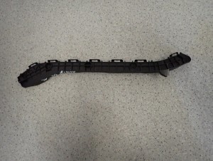 TOYOTA AURIS II 13-18 KOMBI ŚLIZG ZDERZAKA TYLNY LEWY