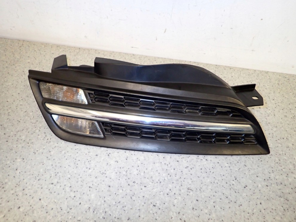 NISSAN MICRA K12 06-08 ATRAPA GRILL PRAWA KIERUNEK 3/7