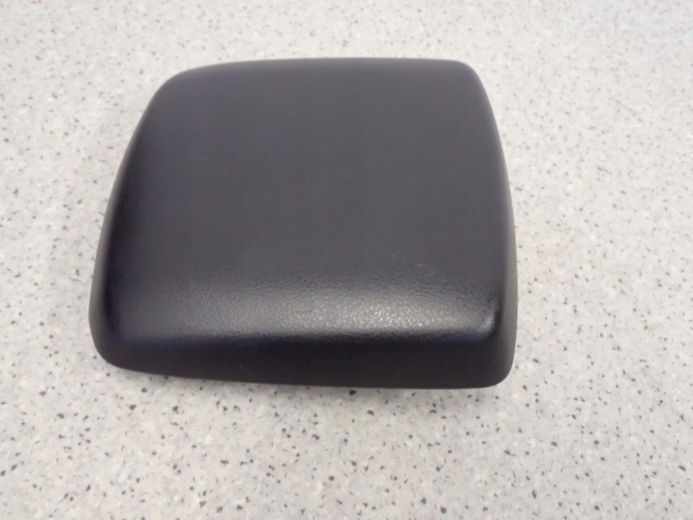 SUZUKI GRAND VITARA II 05- PODŁOKIETNIK POKRYWKA SCHOWKA 4/7