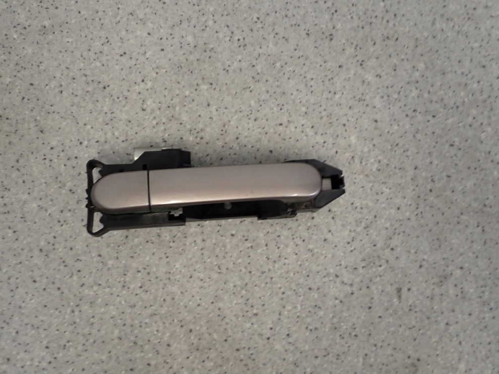 NISSAN NOTE E11 06-12 KLAMKA DRZWI PRZEDNIA PRAWA 1/5