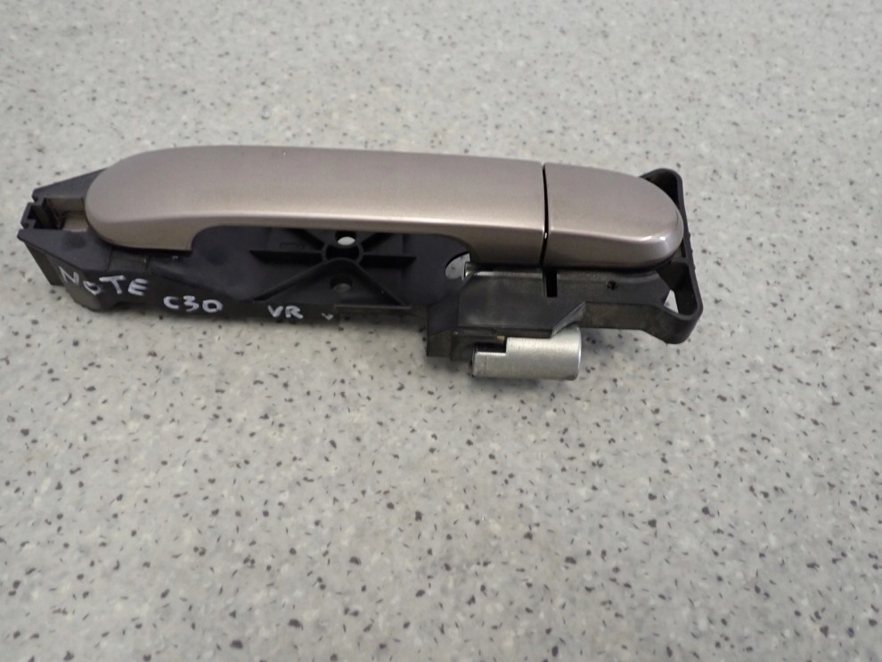 NISSAN NOTE E11 06-12 KLAMKA DRZWI PRZEDNIA PRAWA 2/5