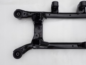 HYUNDAI TUCSON KIA SPORTAGE 04-10 4WD BELKA ZAWIESZENIA TYŁ 6/8 MINIATURA