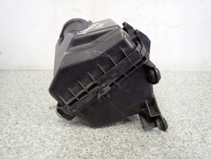 MITSUBISHI GRANDIS 2.0 DID 03-10 OBUDOWA FILTRA POWIETRZA 2/6 MINIATURA