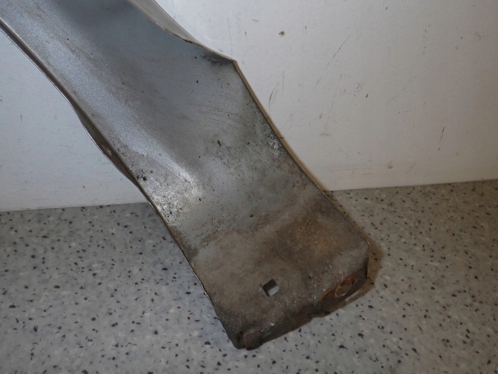 TOYOTA YARIS I 99-05 BŁOTNIK PRZEDNI PRAWY 1E7 11/11