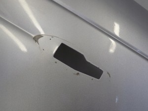 TOYOTA YARIS I 99-05 BŁOTNIK PRZEDNI PRAWY 1E7 5/11 MINIATURA