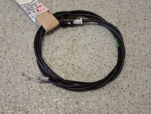 TOYOTA YARIS II 06- LINKA KLAPKI PALIWA Z ZAMKIEM 4/5 MINIATURA