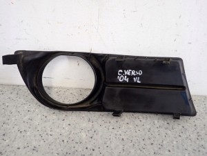 TOYOTA COROLLA VERSO 04-07 KRATKA ZAŚLEPKA HALOGENU LEWA 6/6 MINIATURA