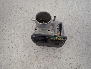 SUZUKI SWIFT MK6 1.3i 07-09 PRZEPUSTNICA POWIETRZA ELEKTRYCZNA