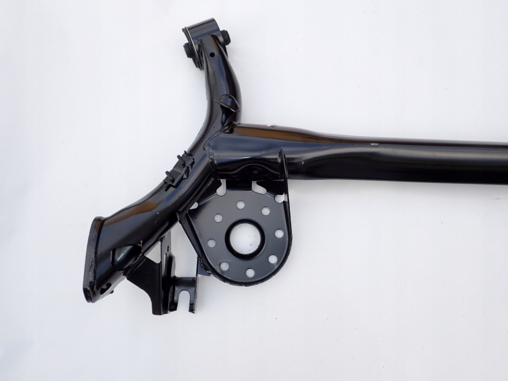 TOYOTA YARIS II P9 YARIS III P13 BELKA TYLNA ZAWIESZENIA TYŁ BĘBNY 2/8