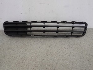 SUZUKI SWIFT 07-09 ATRAPA GRILL KRATKA DOLNA W ZDERZAK