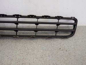 SUZUKI SWIFT 07-09 ATRAPA GRILL KRATKA DOLNA W ZDERZAK 4/10 MINIATURA