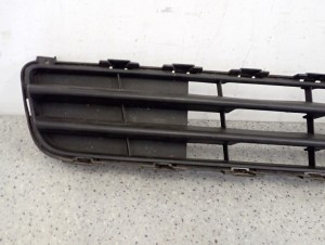 SUZUKI SWIFT 07-09 ATRAPA GRILL KRATKA DOLNA W ZDERZAK 5/10 MINIATURA