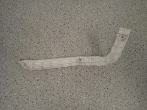 GRAND VITARA II 5d 06 - ŚLIZG ZDERZAKA TYLNY LEWY