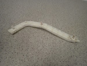 GRAND VITARA II 5d 06 - ŚLIZG ZDERZAKA TYLNY PRAWY 6/7 MINIATURA