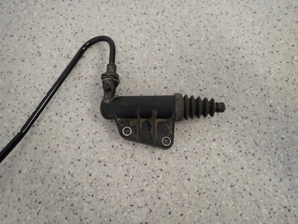 SUZUKI SWIFT MK6 05-10 1.3i WYSPRZĘGLIK POMPKA SPRZĘGŁA PRZEWÓD 4/8