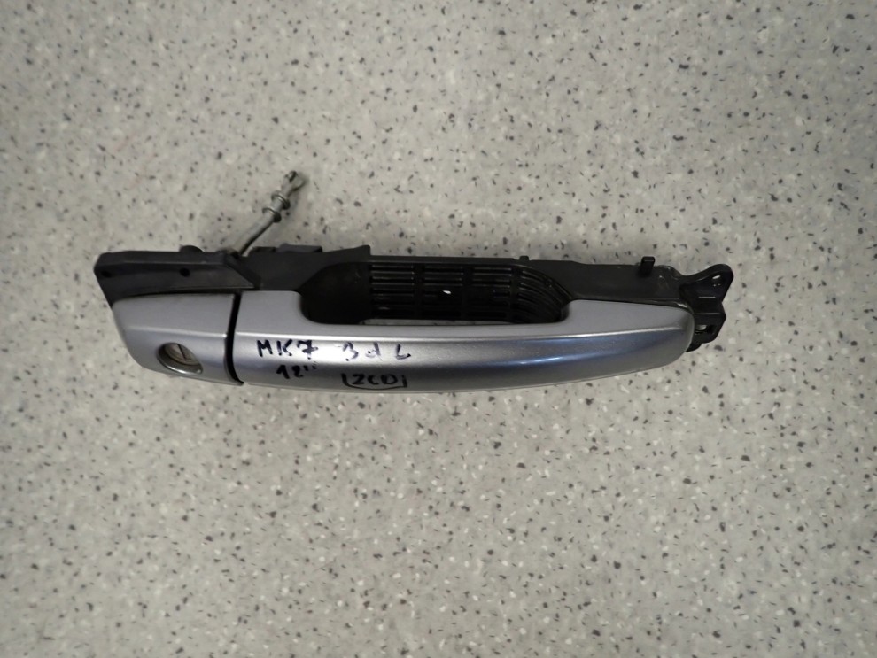 SUZUKI SWIFT 10- MK7 KLAMKA PRZEDNIA LEWA ZCD 3/8