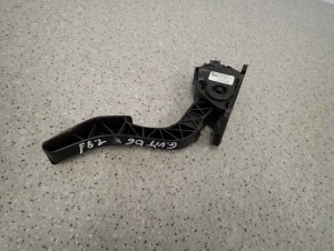 HONDA CIVIC VII EU EP 01- WYCISZENIE WYGŁUSZENIE MASKI 10/11 MINIATURA