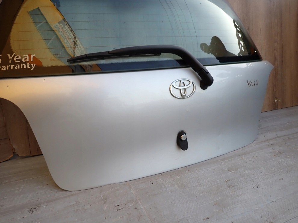 TOYOTA YARIS FR 99-05 KLAPA BAGAŻNIKA SZYBA 1E7 14/16