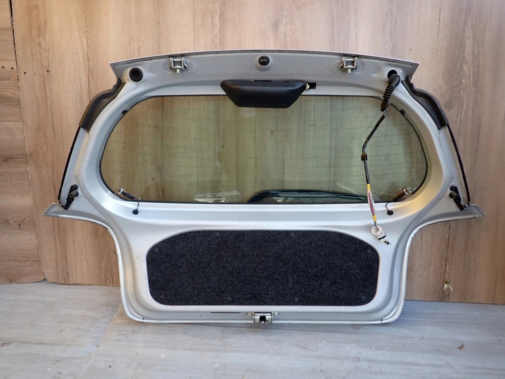 TOYOTA YARIS FR 99-05 KLAPA BAGAŻNIKA SZYBA 1E7 15/16