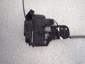 HYUNDAI IX20 HB 5D 09- ZAMEK DRZWI TYLNY PRAWY 4 PIN 6/6 MINIATURA