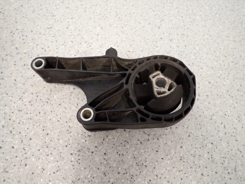 CHEVROLET ORLANDO 1.4T 10- PODUSZKA SILNIKA PRZÓD 6/6