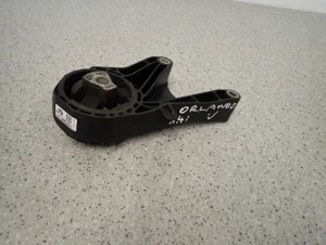 CHEVROLET ORLANDO 1.4T 10- PODUSZKA SILNIKA PRZÓD