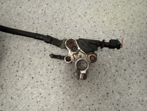 CHEVROLET ORLANDO 1.4T 10- KLEMA MINUSOWA CZUJNIK 4/8 MINIATURA