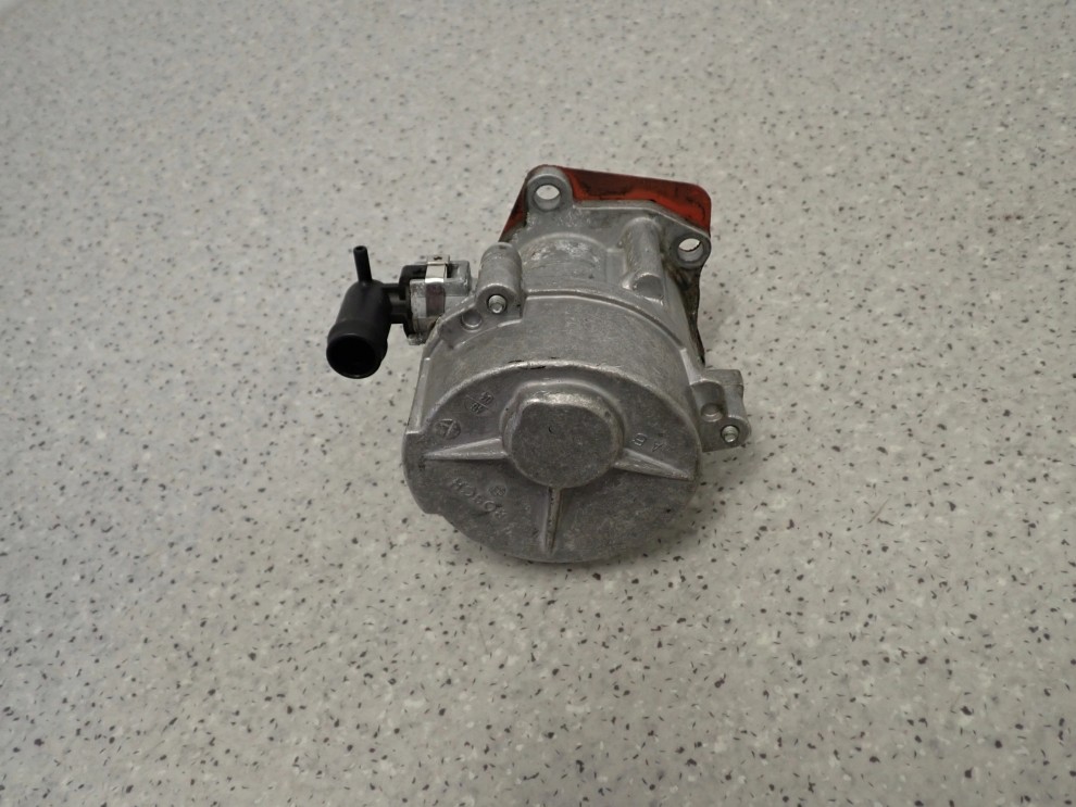 NISSAN PRIMERA P12 1.9 DCI DIESEL POMPA VACUM PODCIŚNIENIOWA 2/9