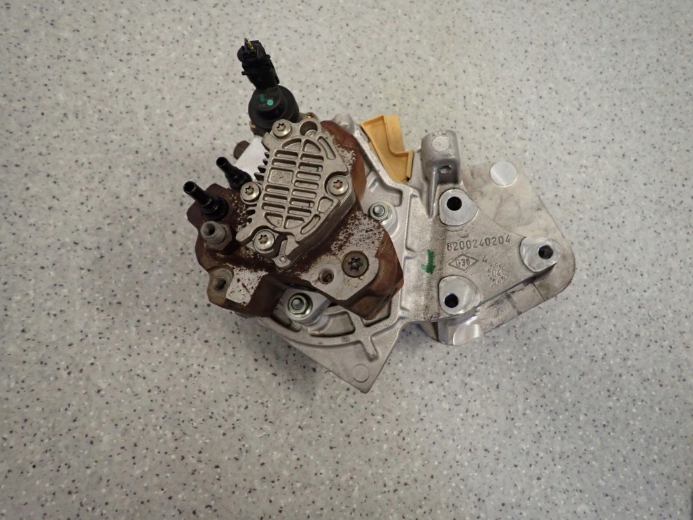 NISSAN PRIMERA P12 1.9 DCI DIESEL POMPA PALIWA WTRYSKOWA 6/8