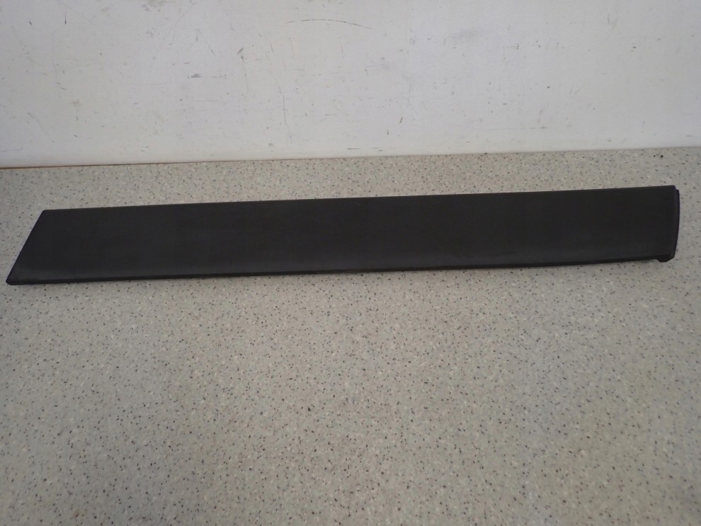 SUZUKI SX4 S-CROSS 13-21 LISTWA DRZWIPRZEDNIA PRAWA 2/7