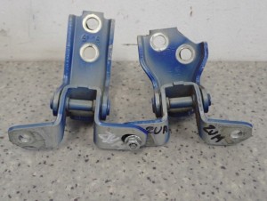 SUZUKI SX4 S-CROSS 13-21 ZAWIASY DRZWI PRZEDNICHH PRAWYCH ZUM 4/4 MINIATURA