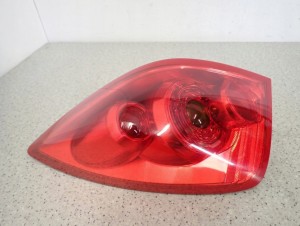 NISSAN PRIMERA 02-07 P12 HB 5D LAMPA TYLNA LEWA 2/6 MINIATURA