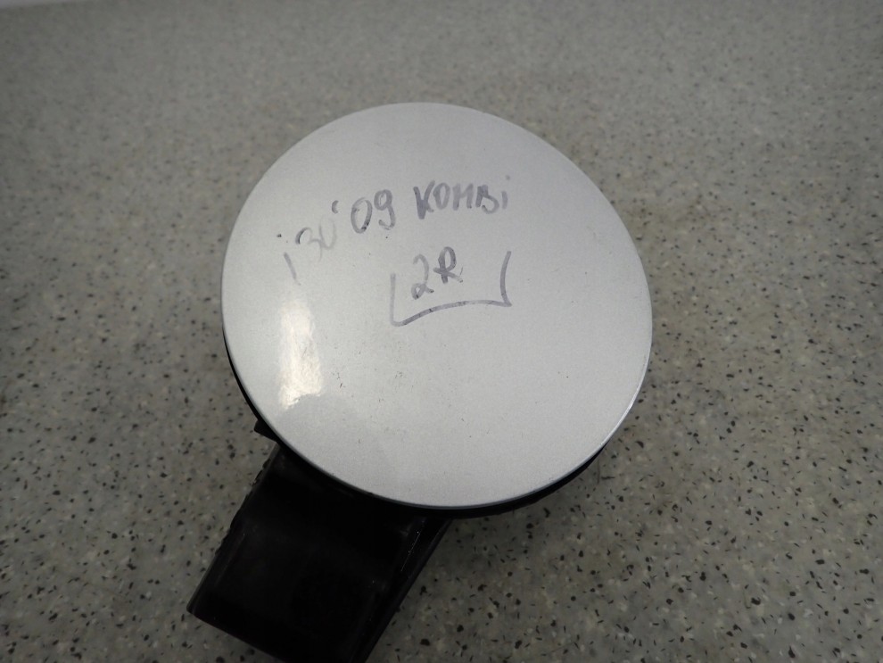 HYUNDAI i30 07-11 KLAPKA WLEWU PALIWA 2R 2/6