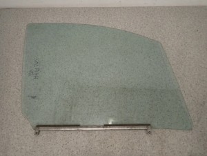 SUZUKI SPLASH 08-14 SZYBA DRZWI PRZEDNIA LEWA