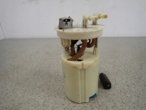 KIA RIO I BENZYNA 00-04 POMPA PALIWA W ZBIORNIK PŁYWAK 4/5 MINIATURA