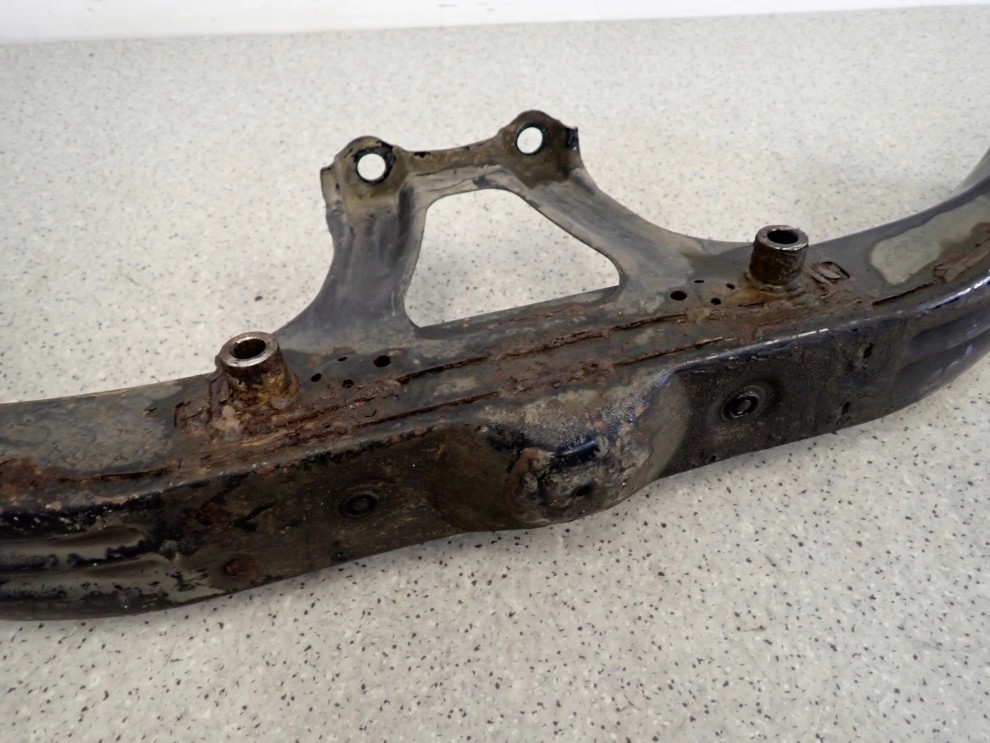 TOYOTA CELICA VI 94-99 BELKA TYLNA ZAWIESZENIA 7/9