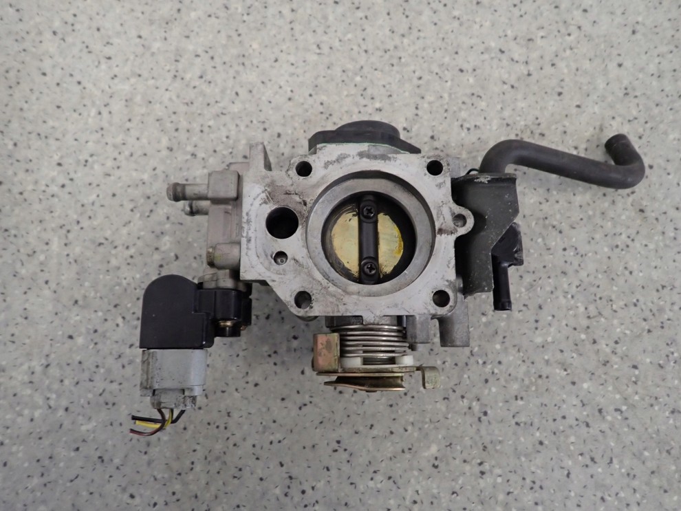 HONDA CIVIC VII 01- 1.6i PRZEPUSTNICA POWIETRZA 6/6