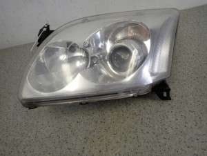 TOYOTA AVENSIS T25 03-05 REFLEKTOR LAMPA PRZEDNIA LEWA 4/10 MINIATURA