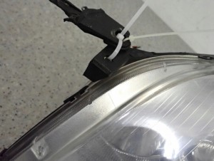 TOYOTA AVENSIS T25 03-05 REFLEKTOR LAMPA PRZEDNIA LEWA 8/10 MINIATURA