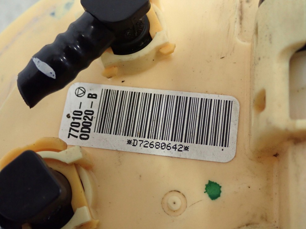 TOYOTA YARIS II 1.4 D4D 06-09 CZUJNIK POZIOMU PALIWA 4/5