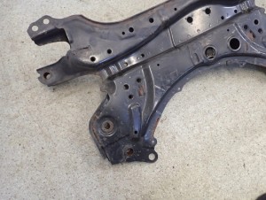 TOYOTA AURIS I 07-12 BELKA ZAWIESZENIA PRZEDNIEGO SANKI 5/6 MINIATURA