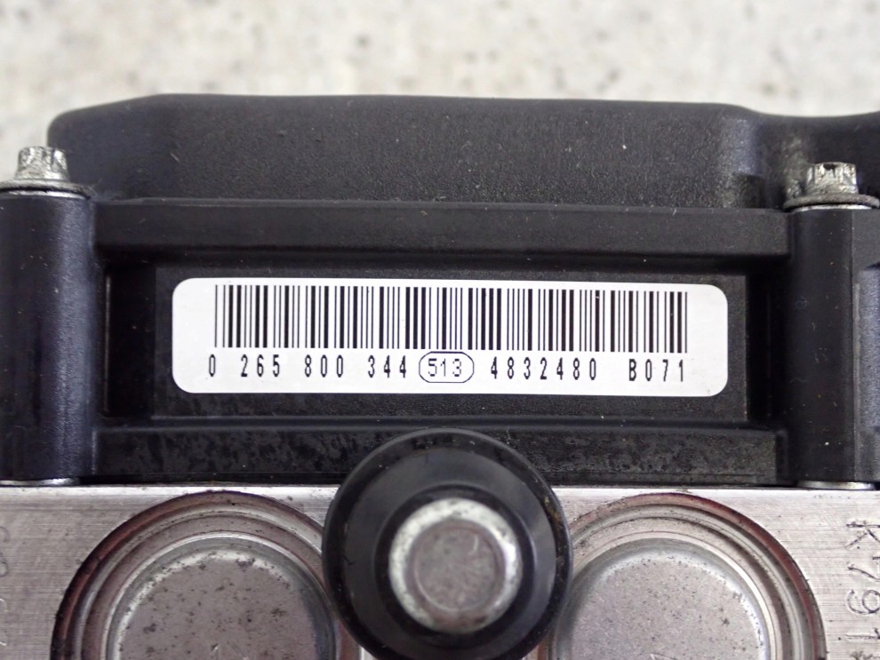 LEGACY OUTBACK 03- 2.5 POMPA ABS STEROWNIK 2/7