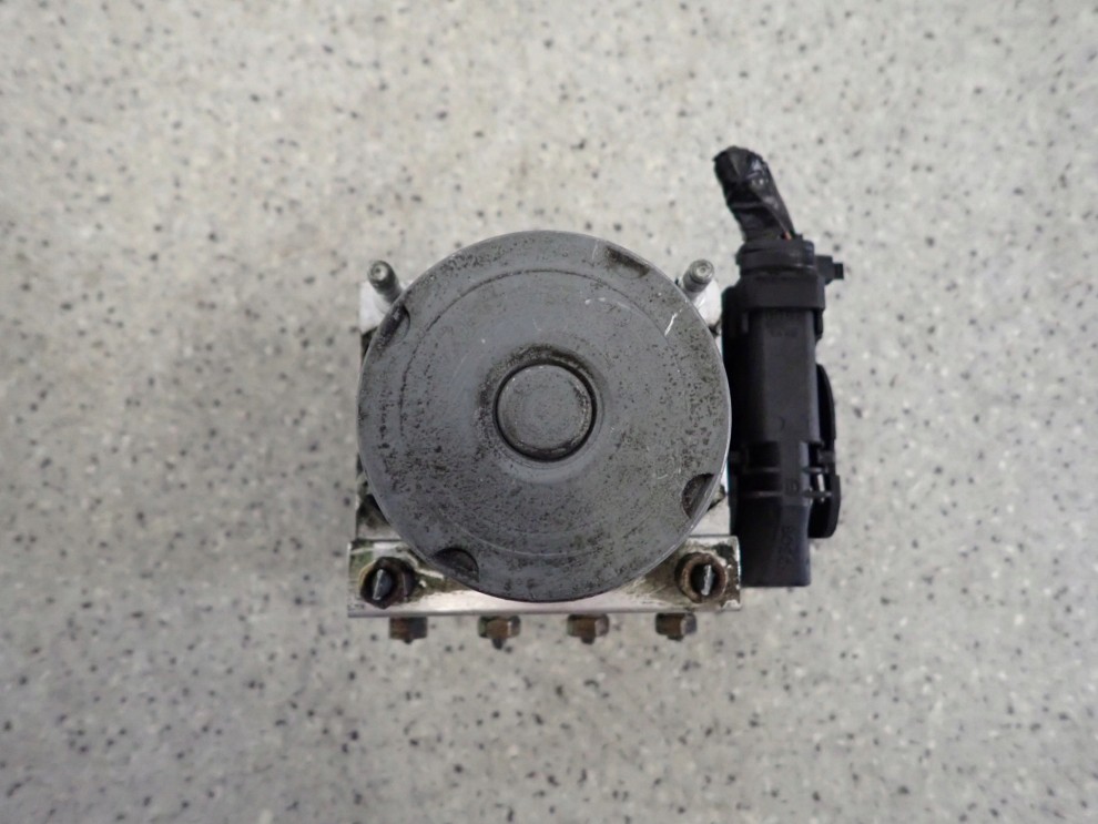 LEGACY OUTBACK 03- 2.5 POMPA ABS STEROWNIK 3/7