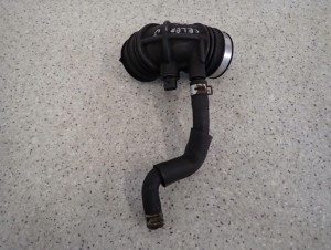 SUZUKI CELERIO 1.0i 14-19 PRZEWÓD RURA POWIETRZA KOLANKO