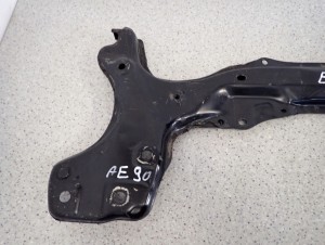 TOYOTA COROLLA E9 87-91 SANKI BELKA ZAWIESZENIA PRZEDNIEGO 5/6 MINIATURA