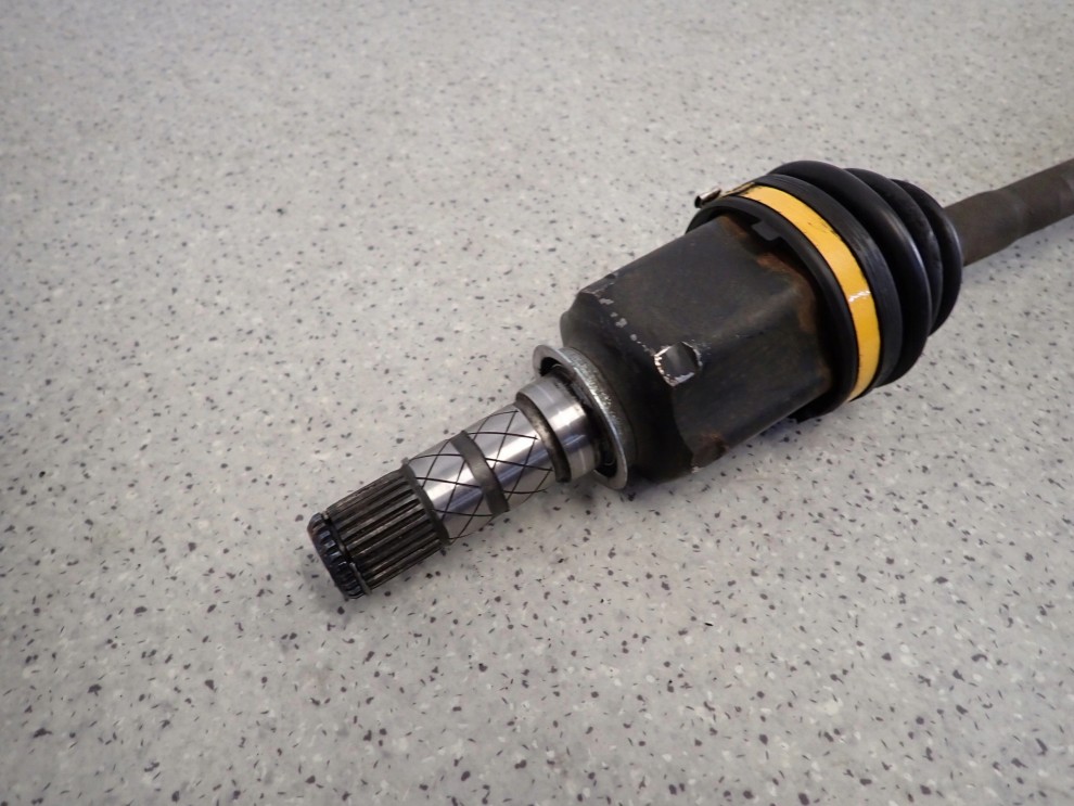 SUBARU IMPREZA III GH 07- 2.0D PÓŁOŚ PRZEDNIA LEWA 3/6