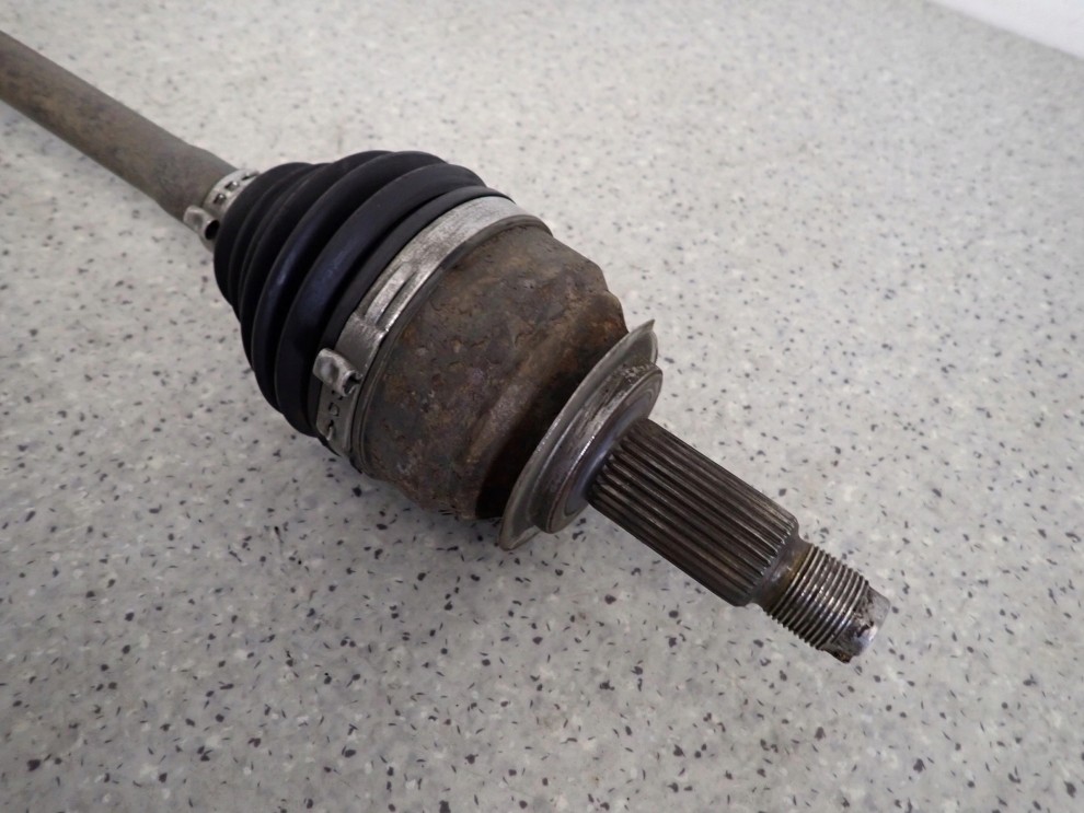 SUBARU IMPREZA III GH 07- 2.0D PÓŁOŚ PRZEDNIA PRAWA 3/7