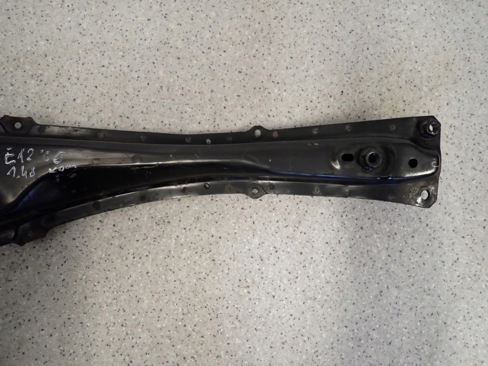 TOYOTA COROLLA E12 HB 02-07 BELKA WZDŁUŻNA 3/4